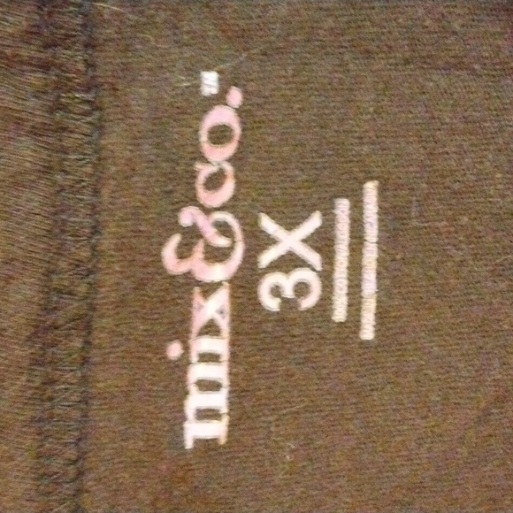 Bundle of 7 Long Sleeve Ladies Tees Sz. 3X - Picture 12 of 13